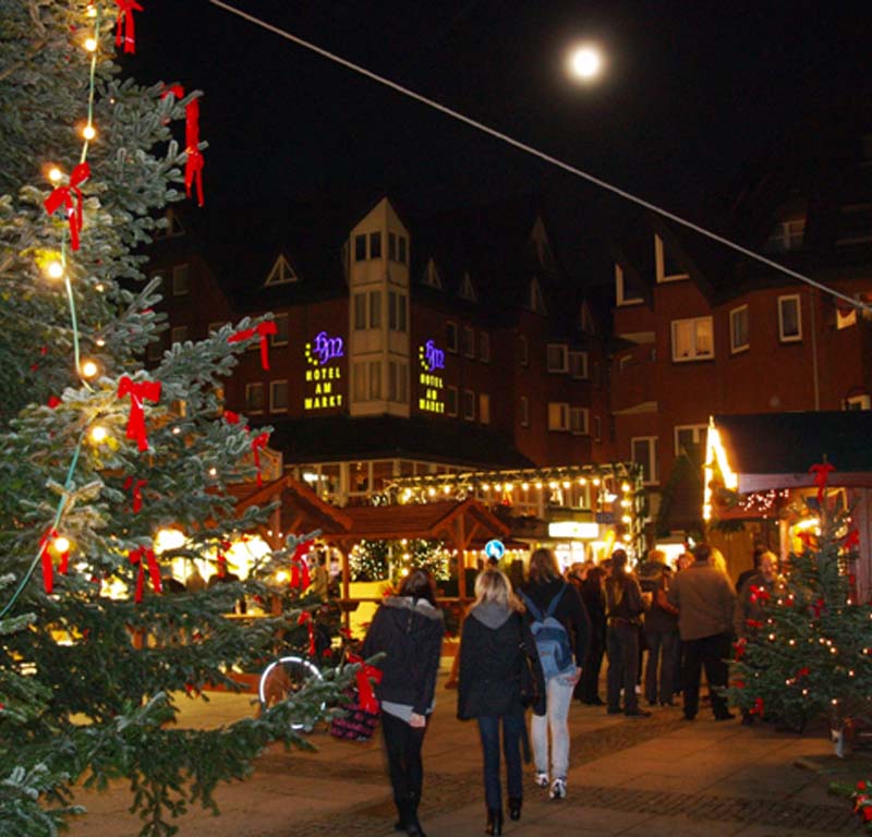 Nordenham on ice mit Weihnachtsmarkt//
